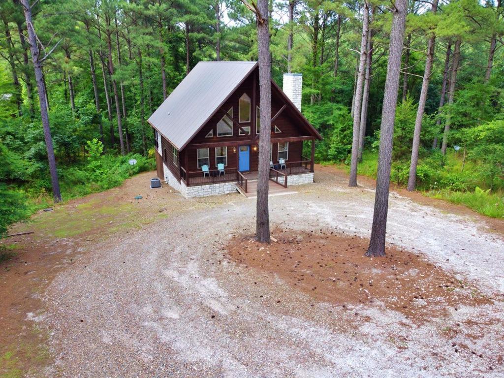 Holiday home Stunning Luxury W Hot Tub And Fire Pit Holy Shiplap Is Perfect Romantic Couples Getaway Broken Bow