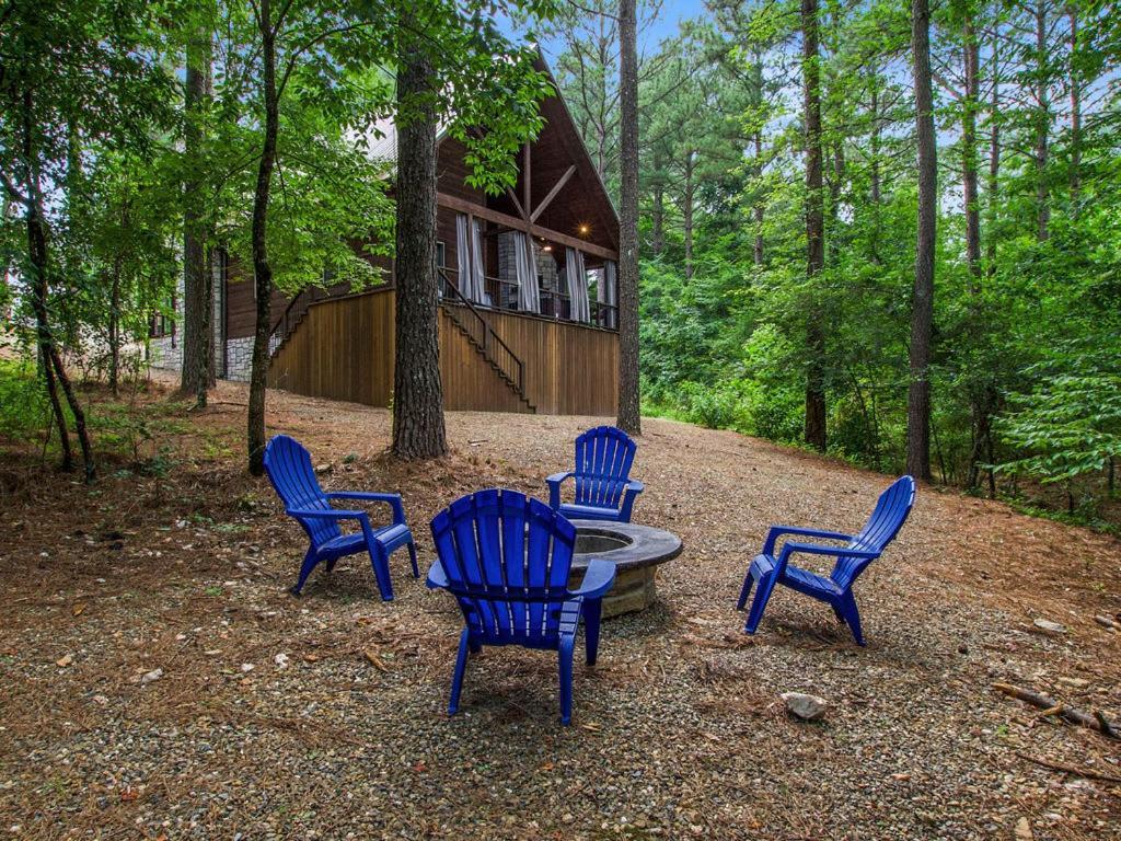 Stunning Luxury W Hot Tub And Fire Pit Holy Shiplap Is Perfect Romantic Couples Getaway * Broken Bow